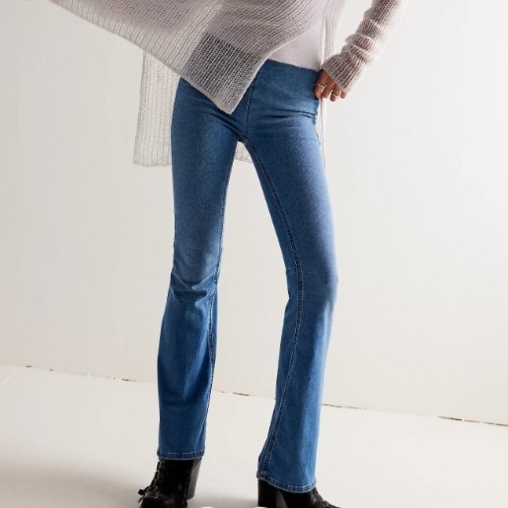 Free People We The Free Penny Flare Pull On Jean | Echo | 31